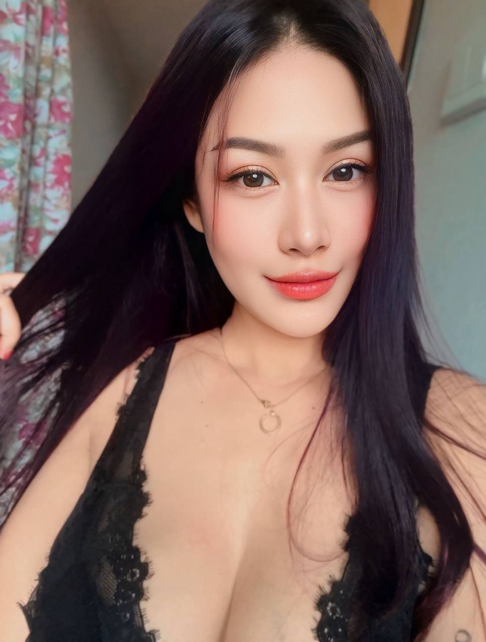 Escort Gallery Image