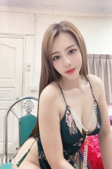Escort Gallery Image