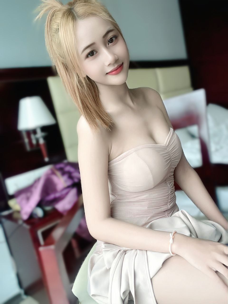 Escort Gallery Image
