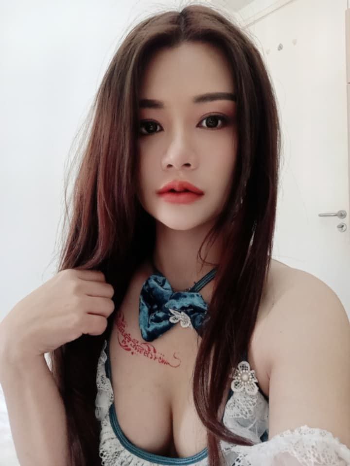 Escort Gallery Image