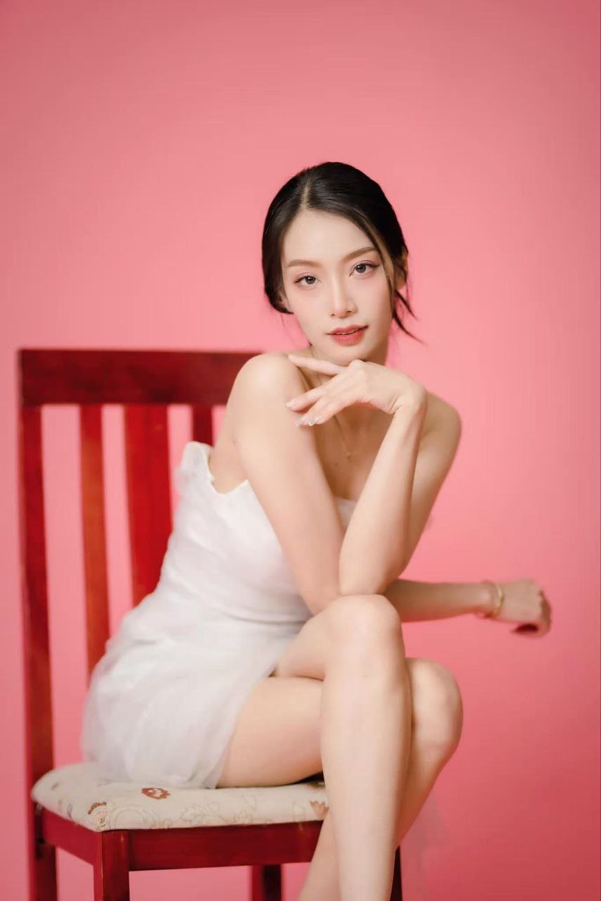 Escort Gallery Image