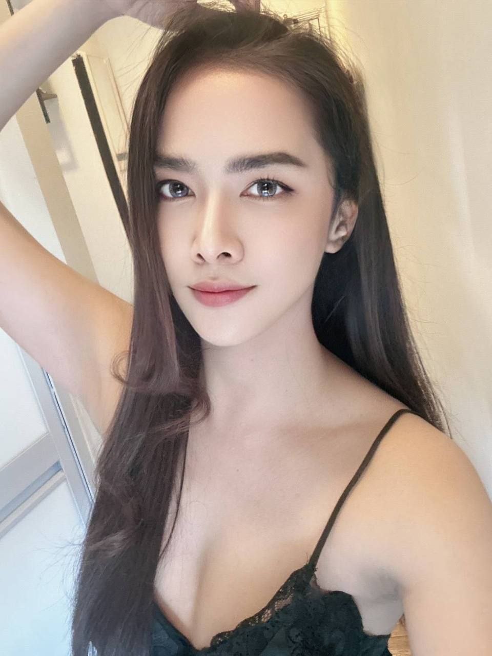 Escort Gallery Image
