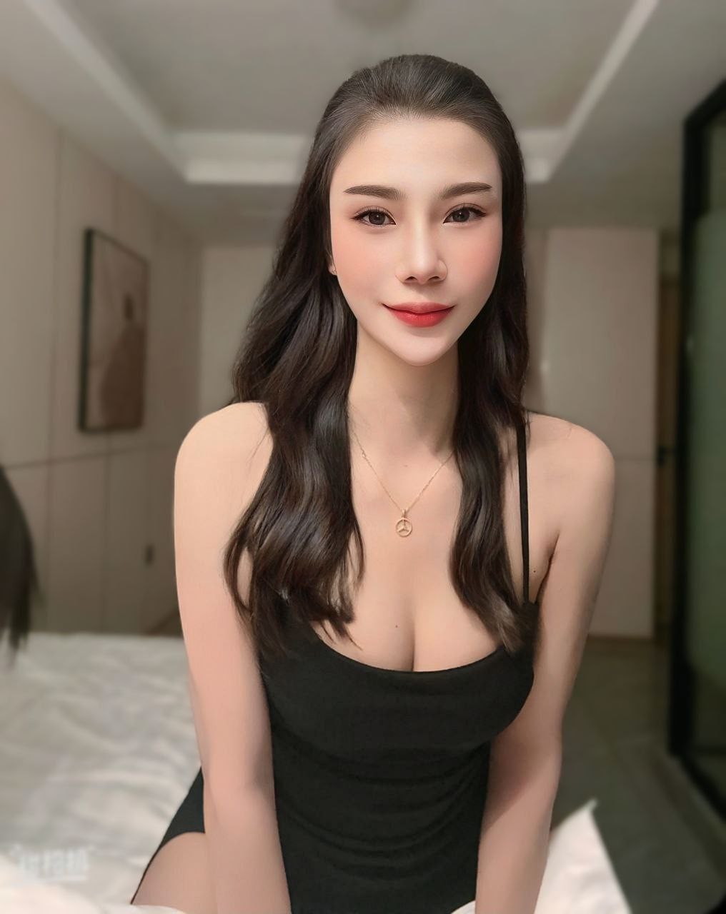 Escort Gallery Image