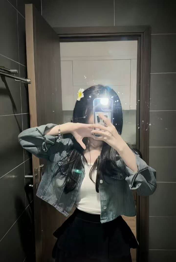 Escort Gallery Image