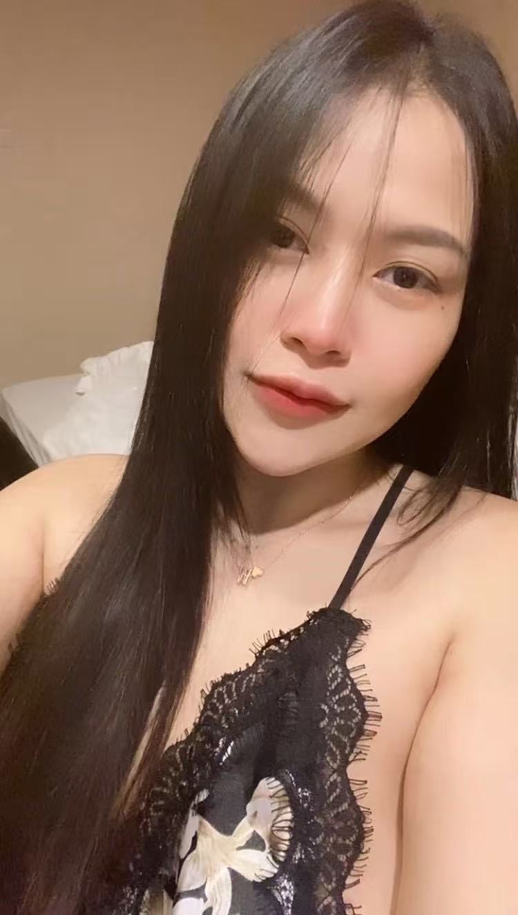 Escort Gallery Image