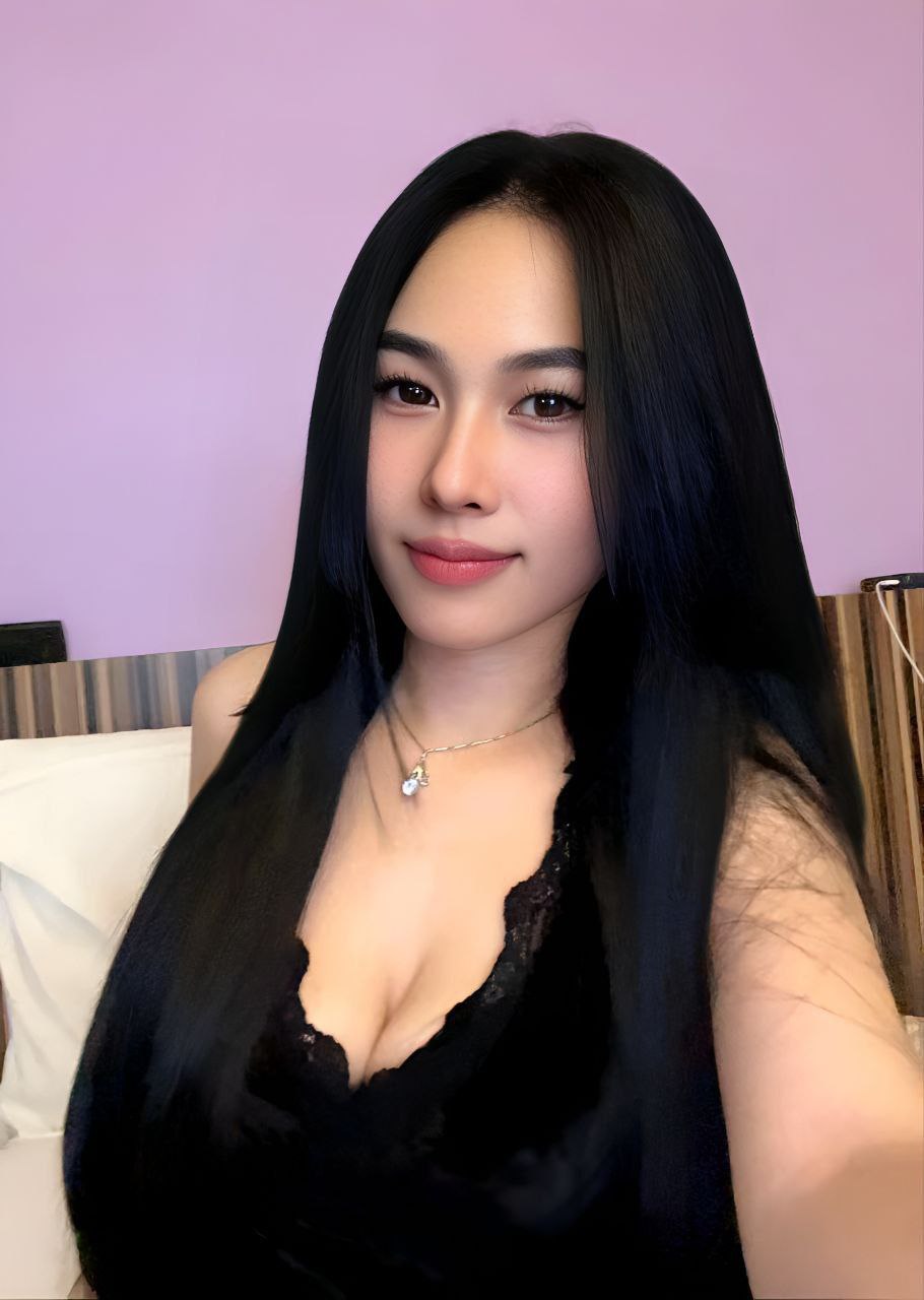 Escort Gallery Image