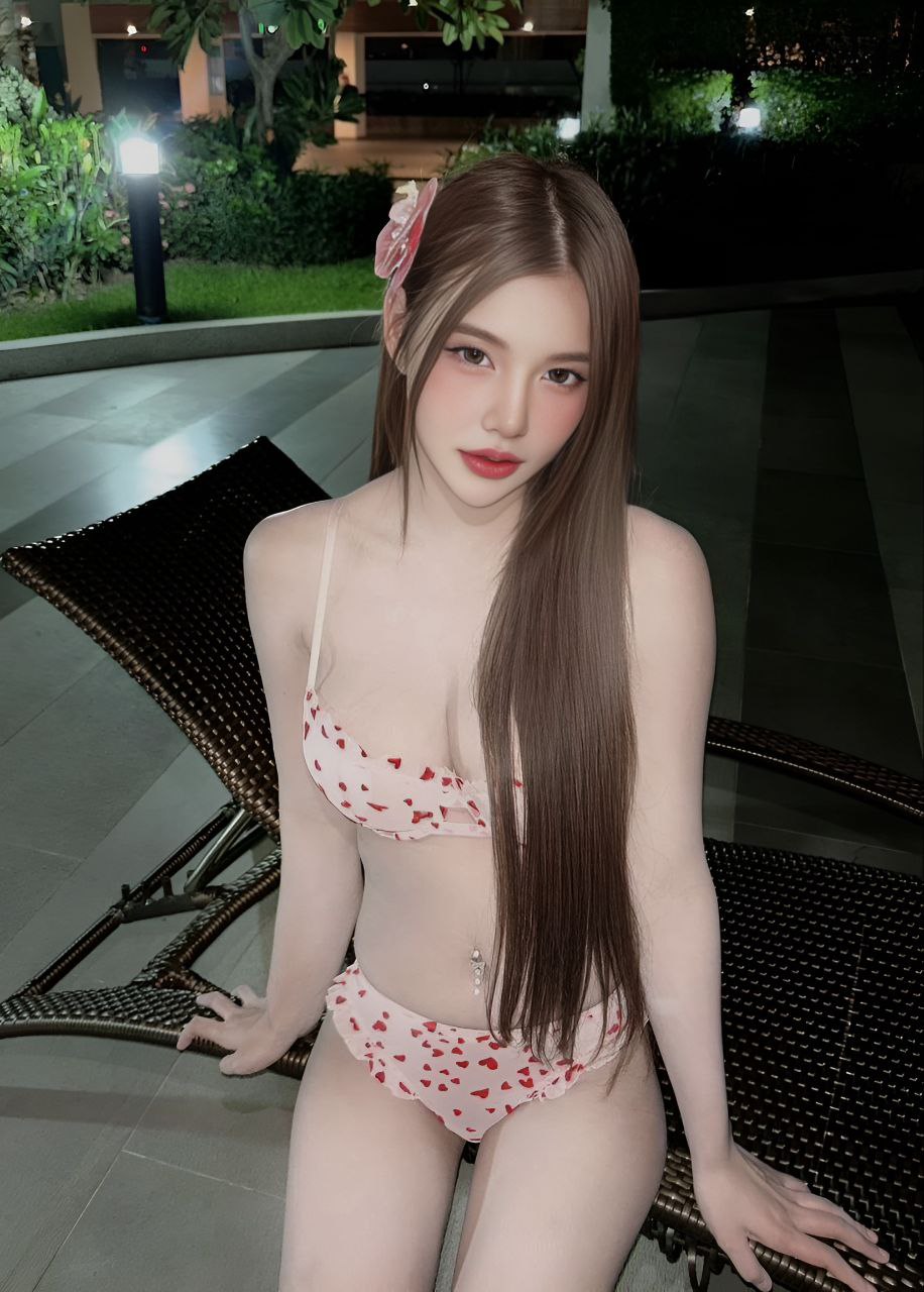 Escort Gallery Image