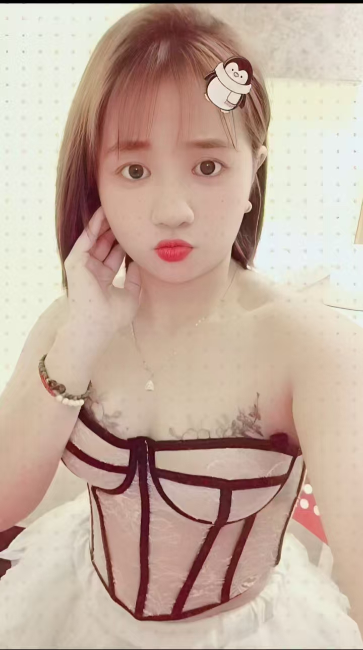 Escort Gallery Image