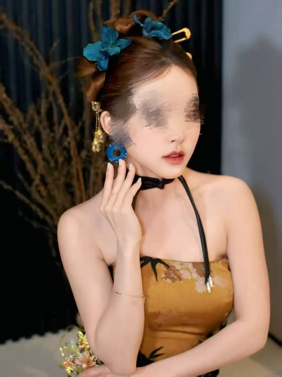 Escort Gallery Image