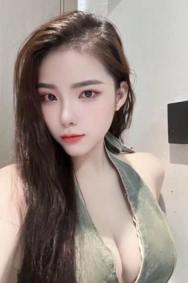 Escort Gallery Image