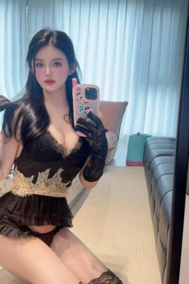 Escort Gallery Image