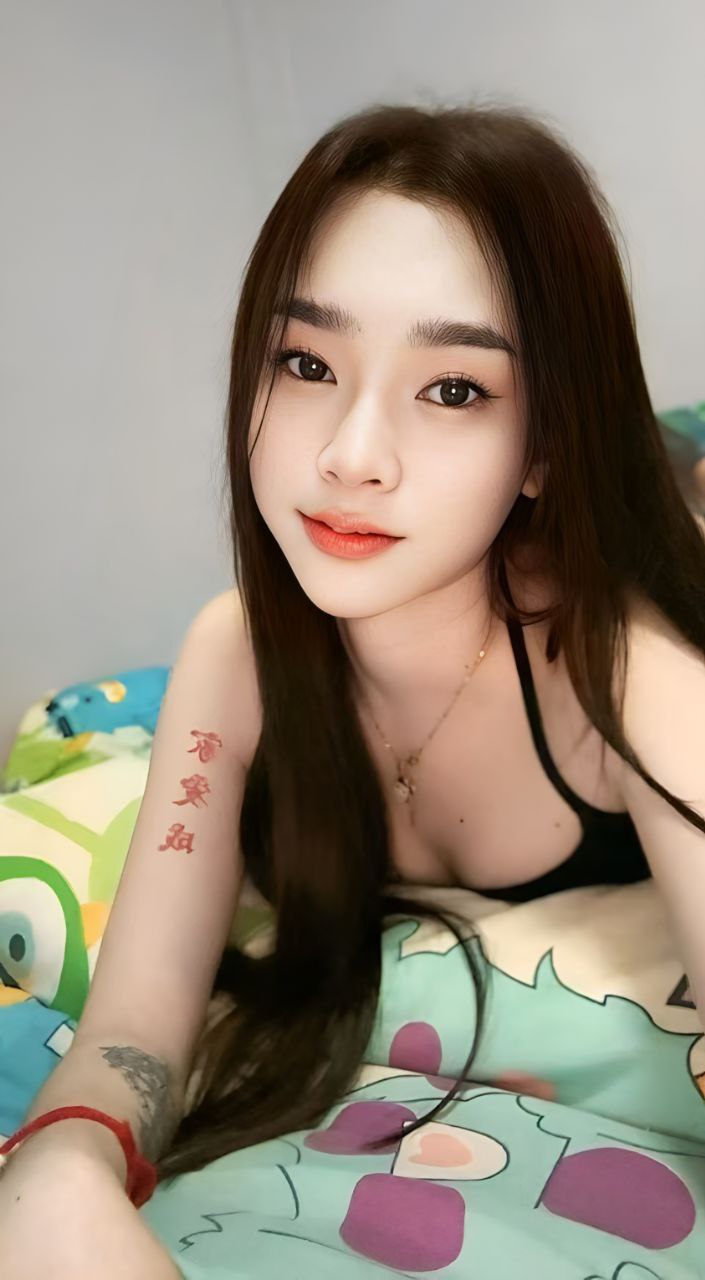 Escort Gallery Image