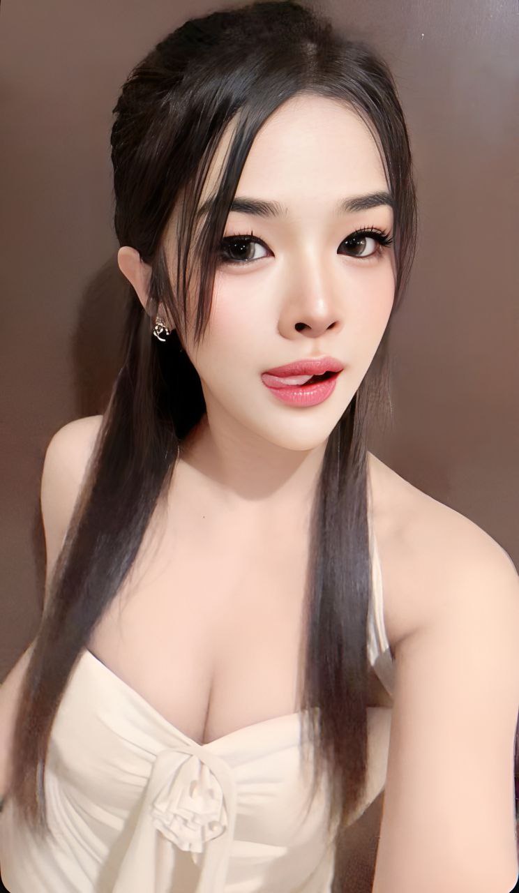 Escort Gallery Image