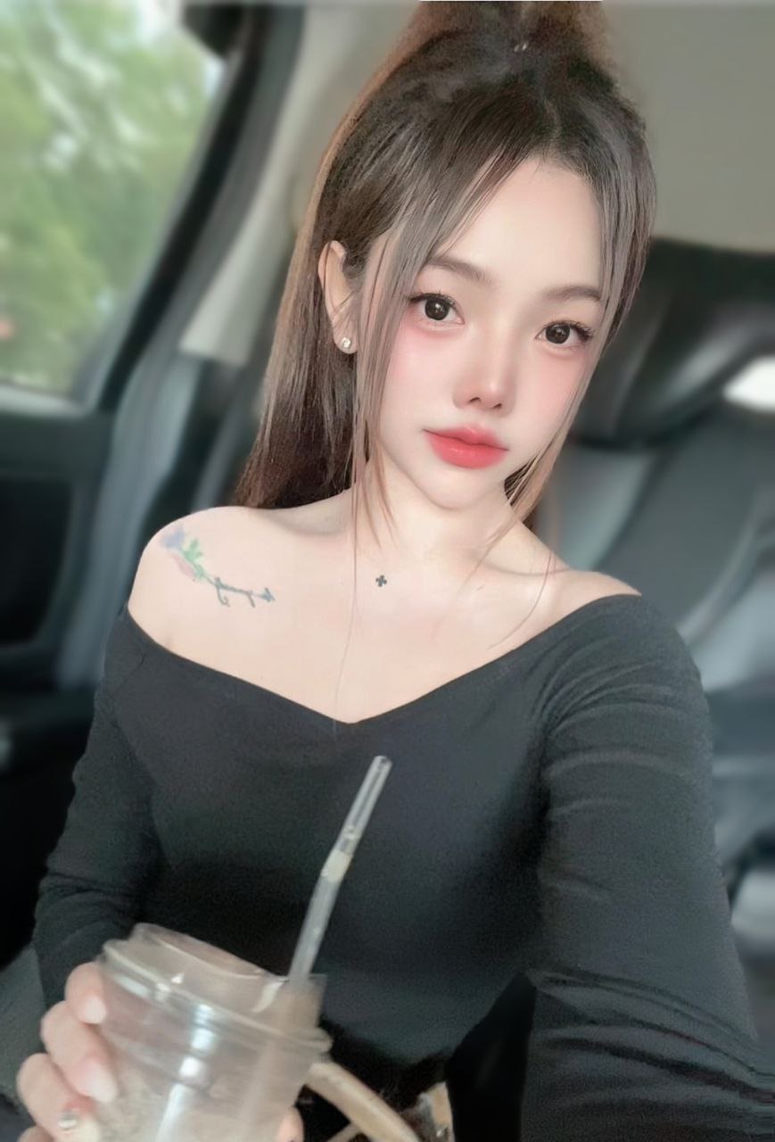 Escort Gallery Image