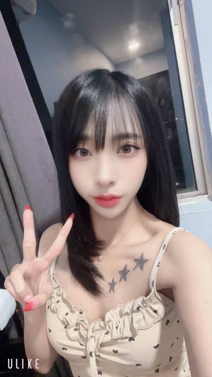 Escort Gallery Image