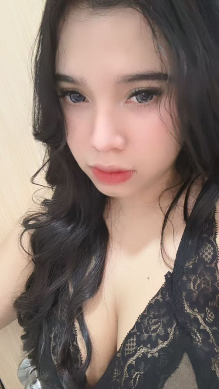 Escort Gallery Image