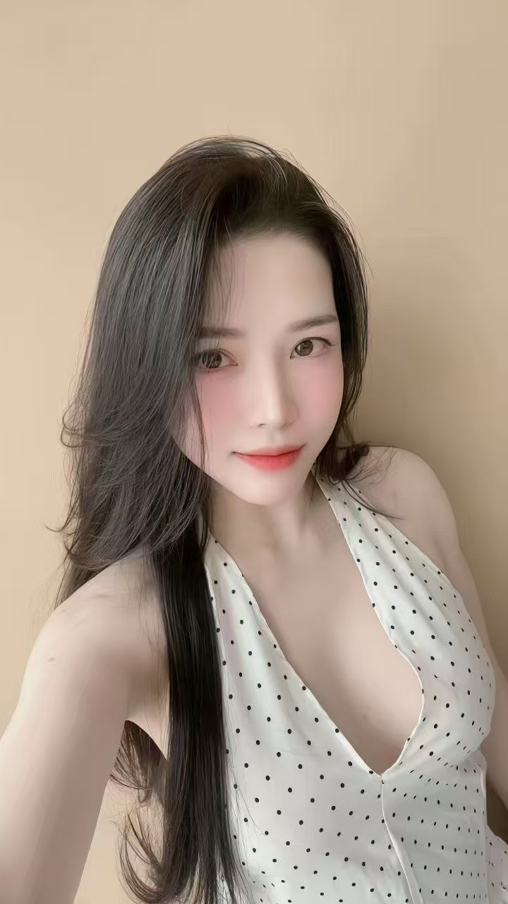 Escort Gallery Image