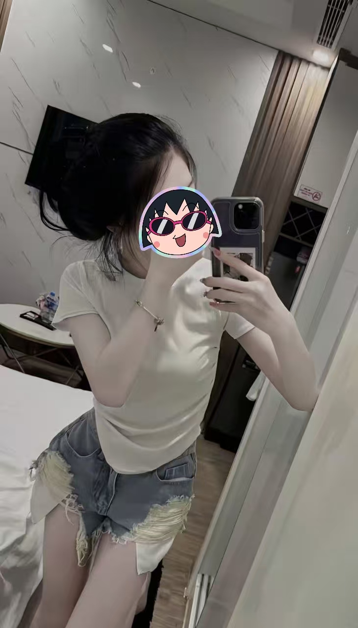 Escort Gallery Image