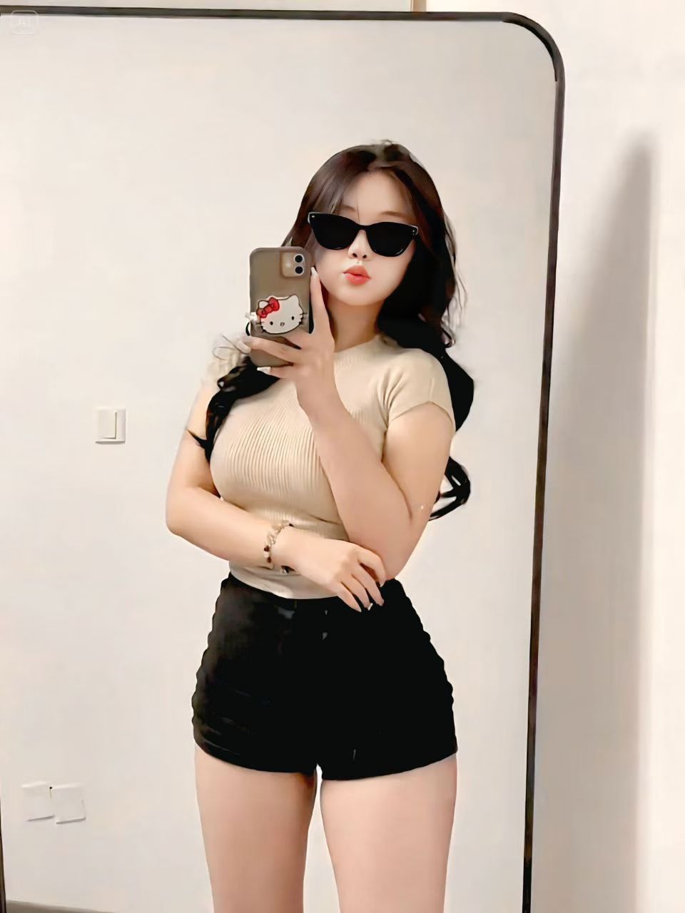 Escort Gallery Image