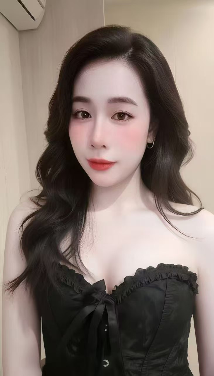 Escort Gallery Image