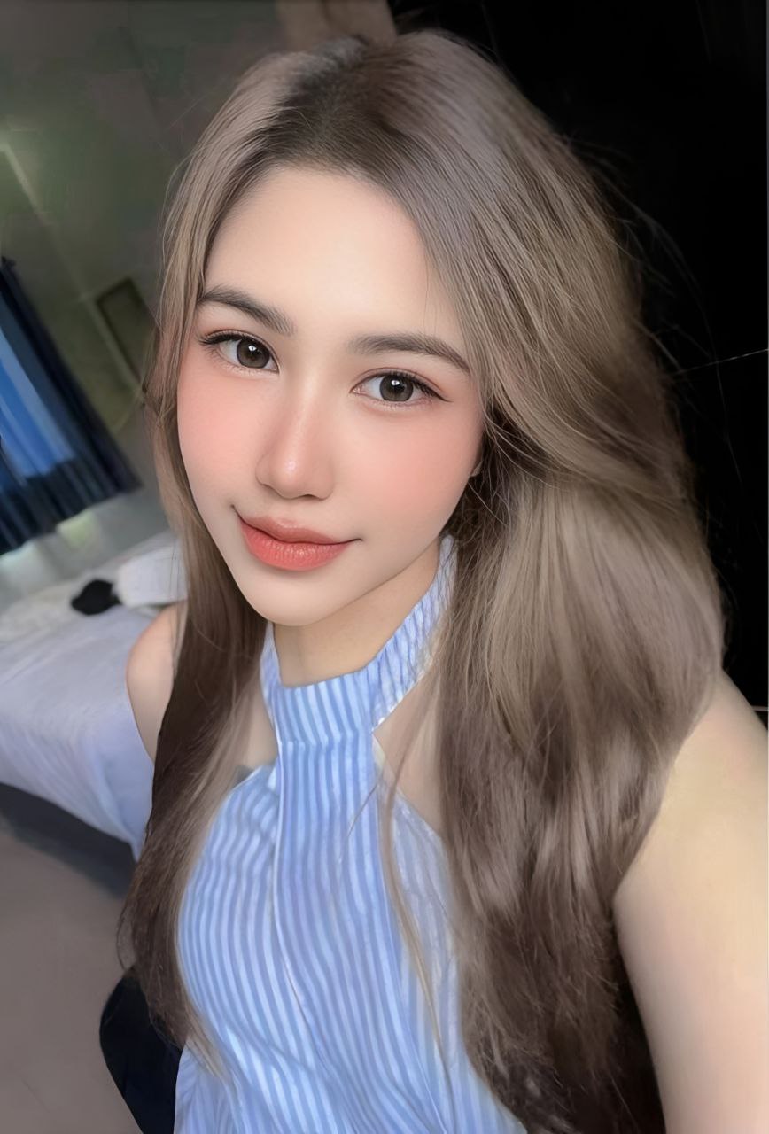 Escort Gallery Image