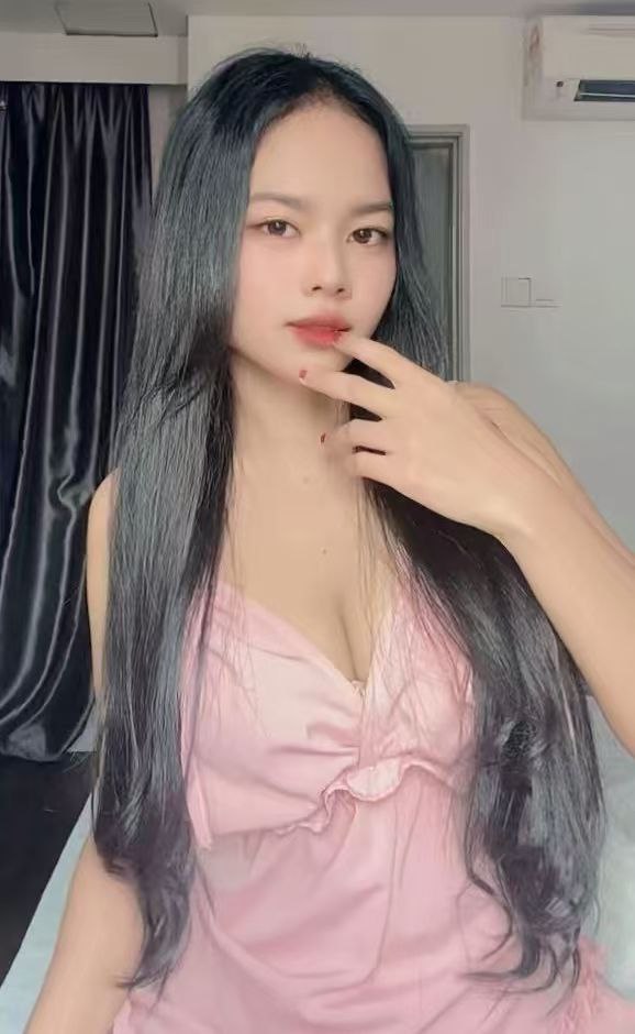 Escort Gallery Image