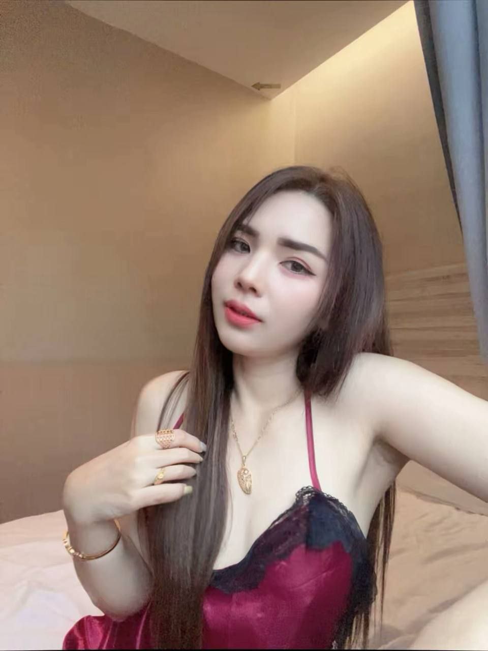 Escort Gallery Image