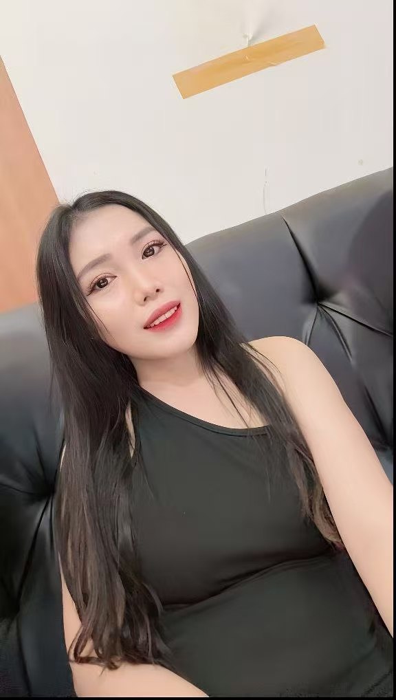 Escort Gallery Image