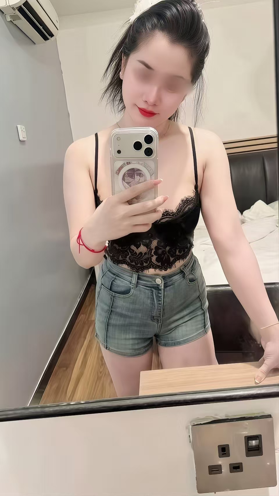 Escort Gallery Image