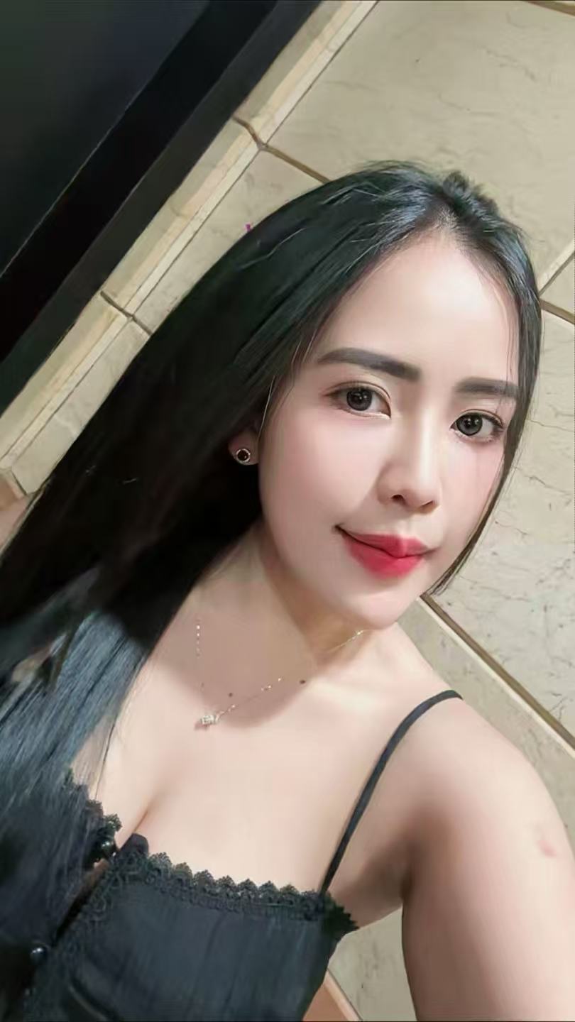 Escort Gallery Image