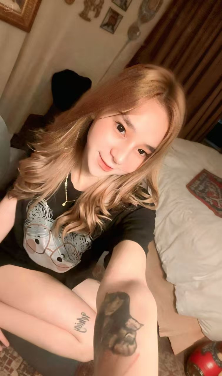 Escort Gallery Image