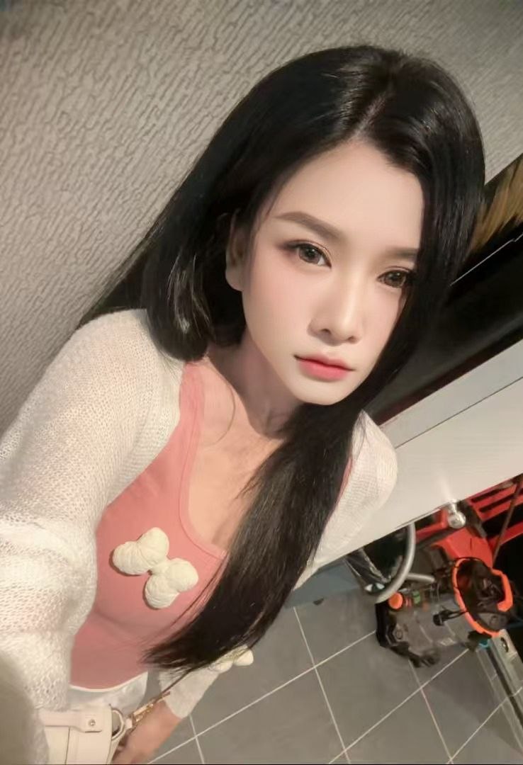 Escort Gallery Image