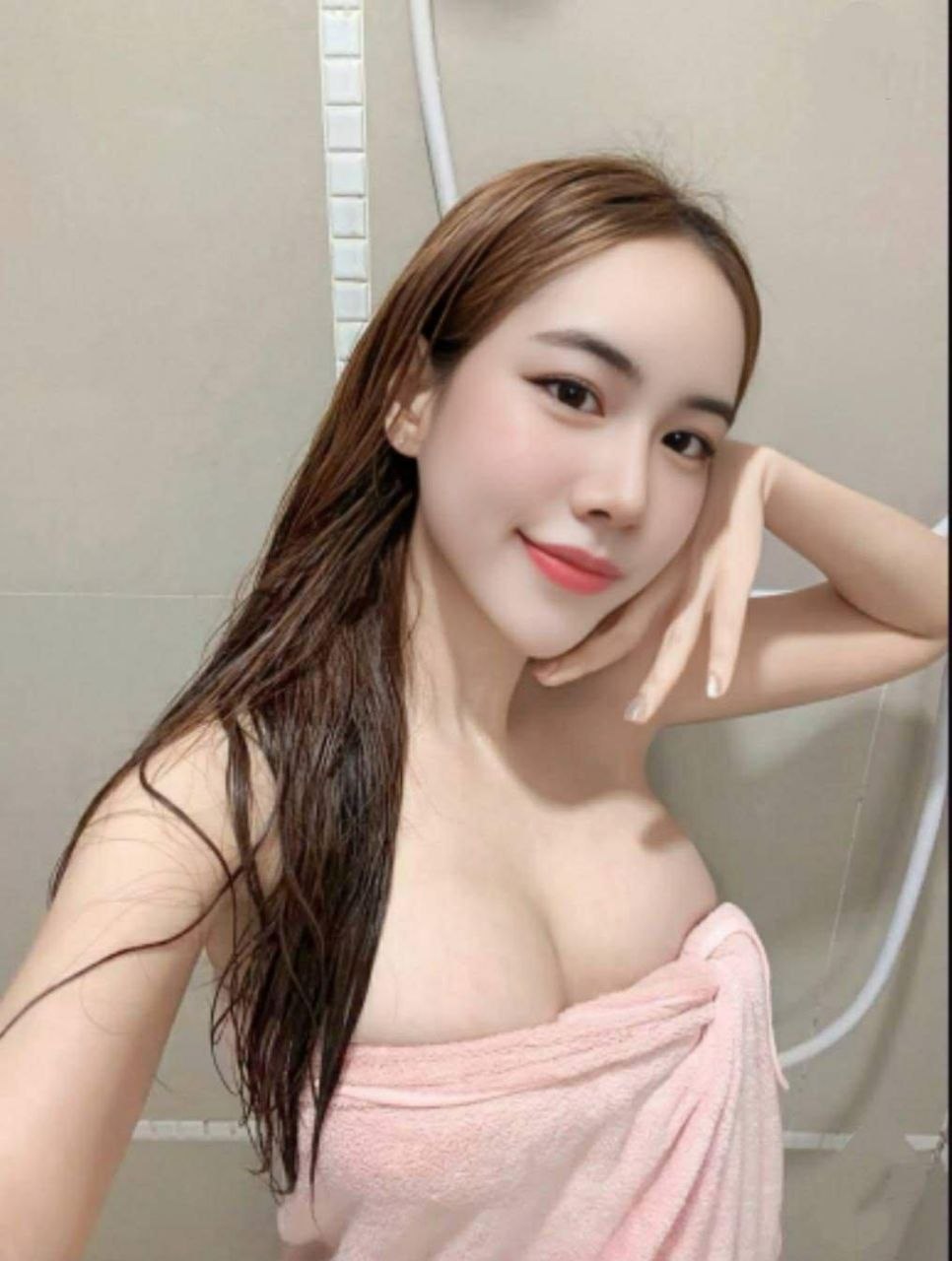 Escort Gallery Image