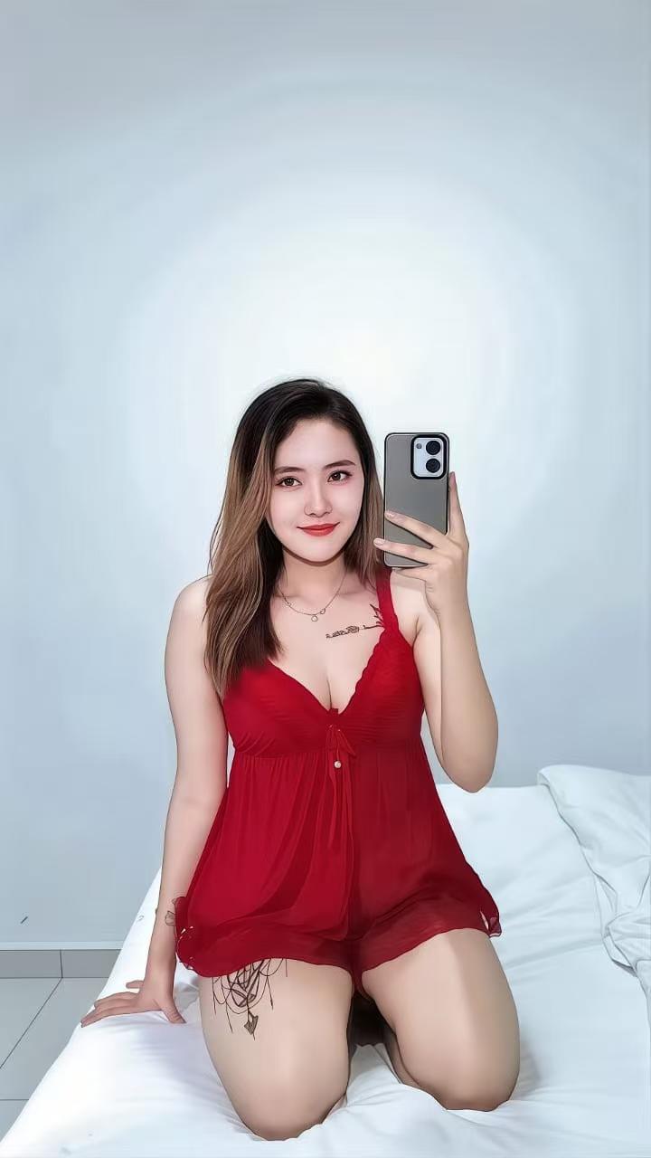 Escort Gallery Image