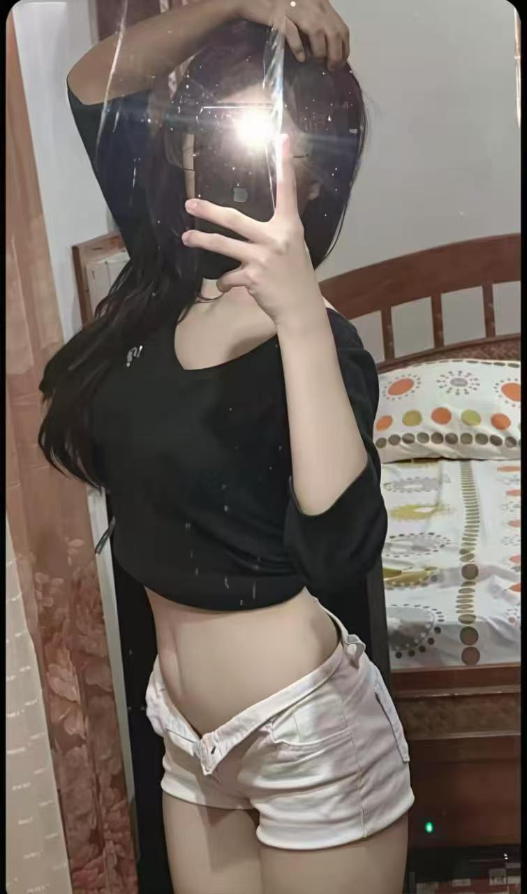 Escort Gallery Image