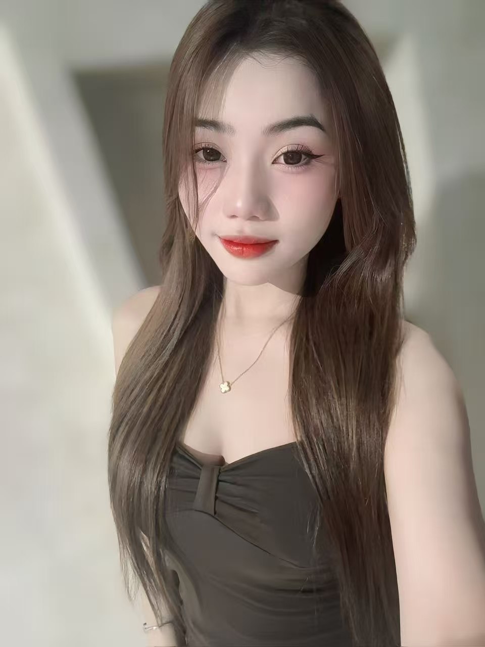 Escort Gallery Image