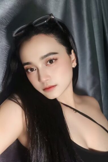 Escort Gallery Image