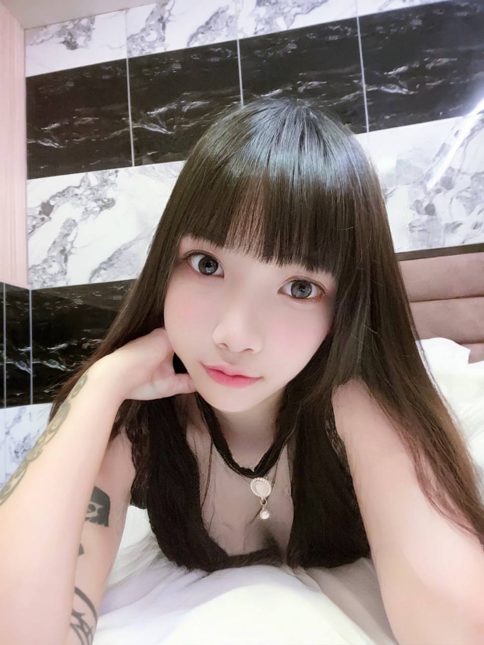 Escort Gallery Image