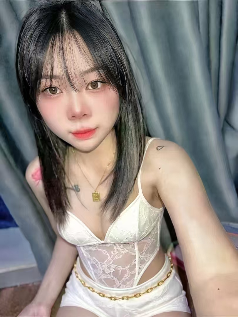 Escort Gallery Image