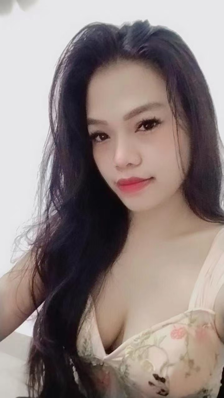 Escort Gallery Image