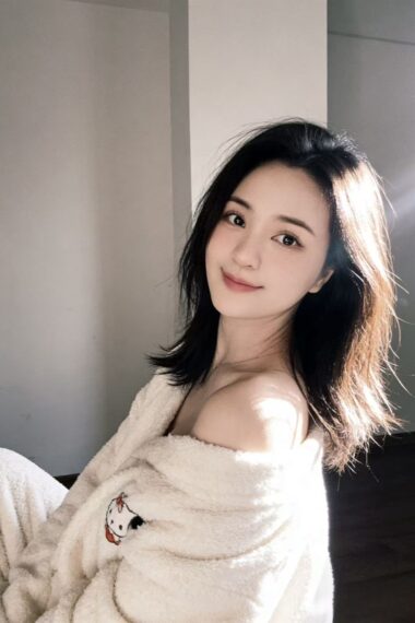 Escort Gallery Image