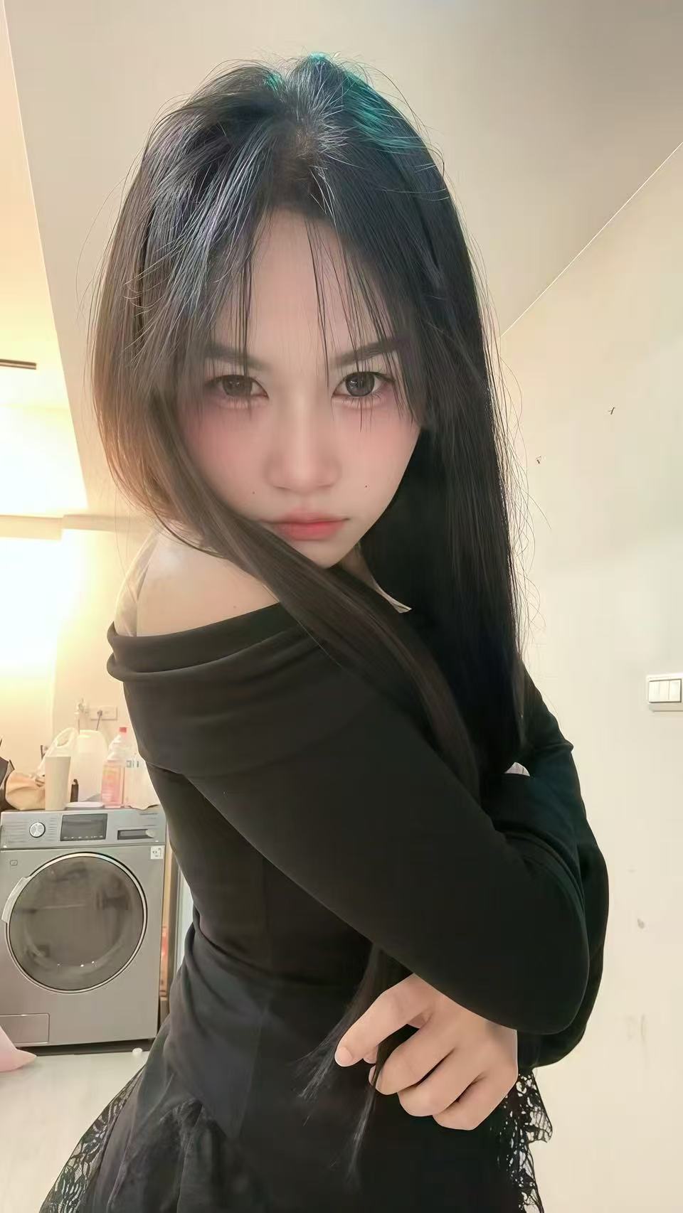 Escort Gallery Image