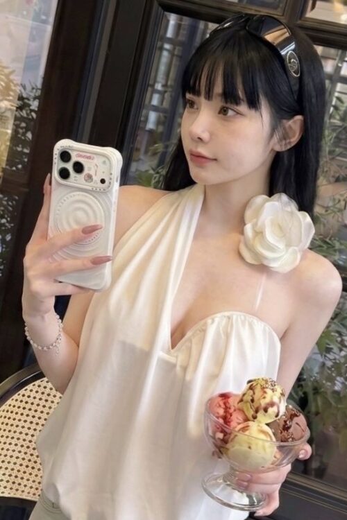 Escort Gallery Image