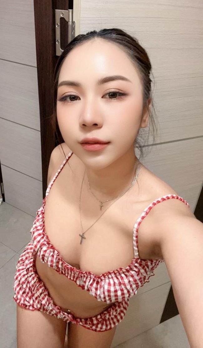 Escort Gallery Image