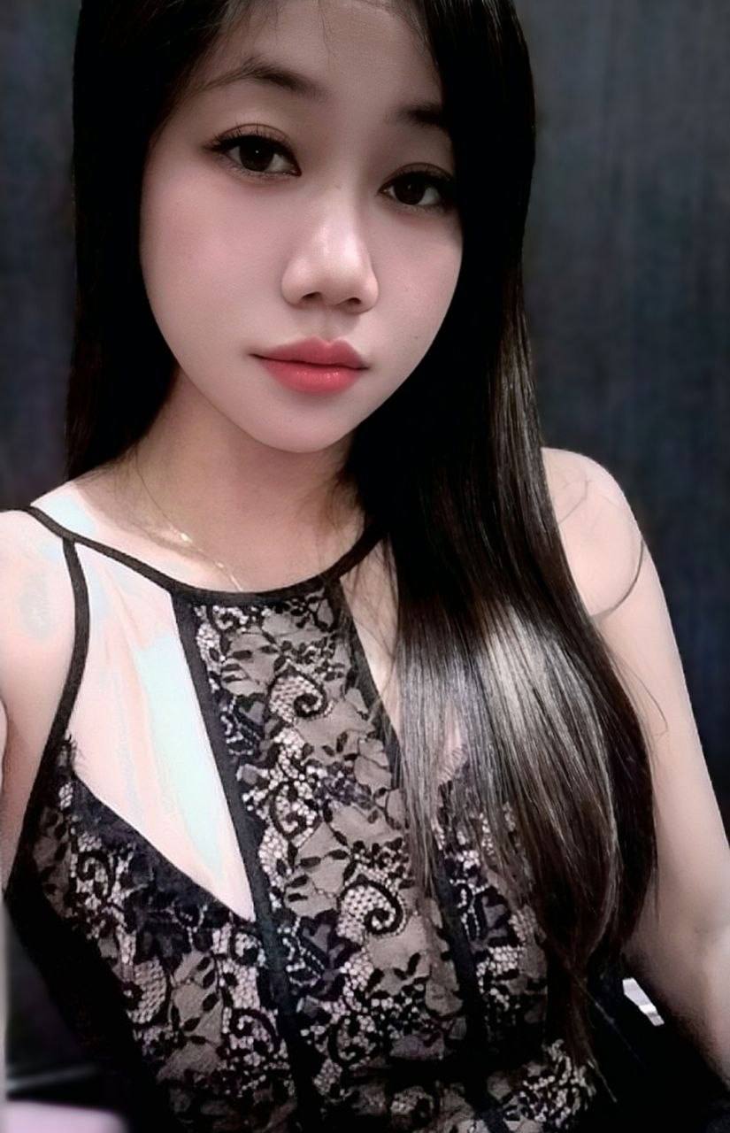 Escort Gallery Image