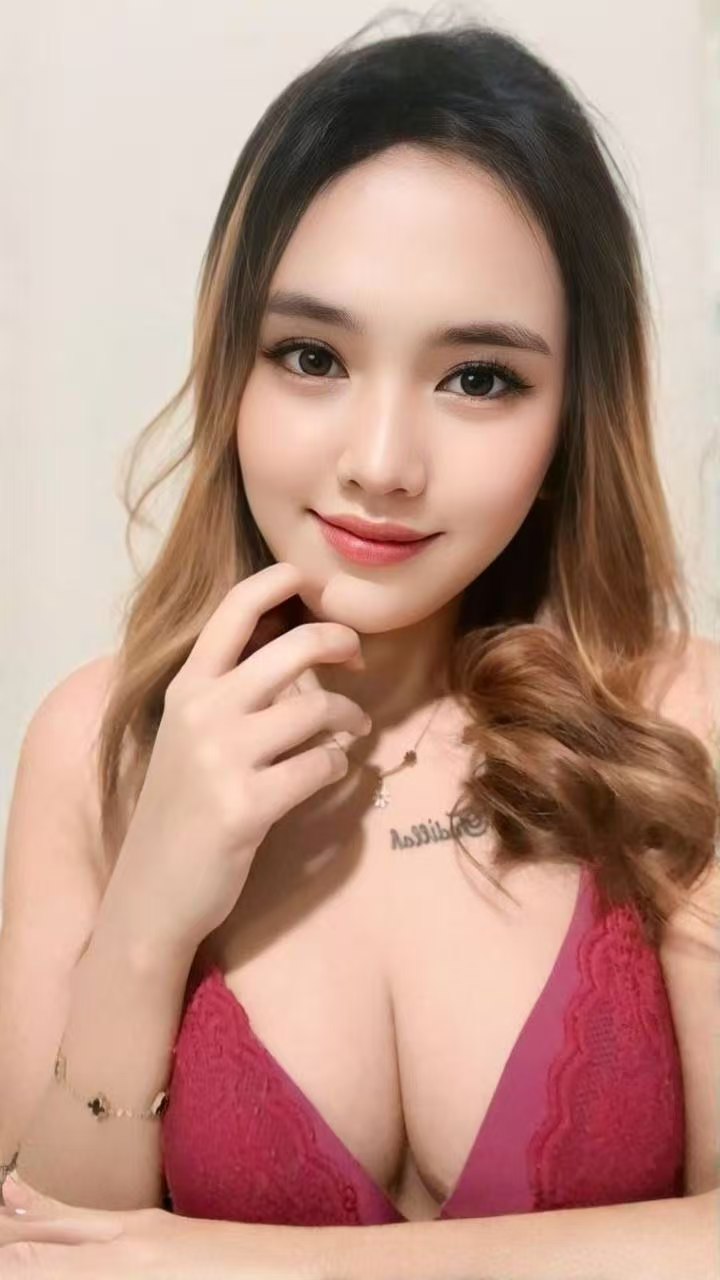 Escort Gallery Image