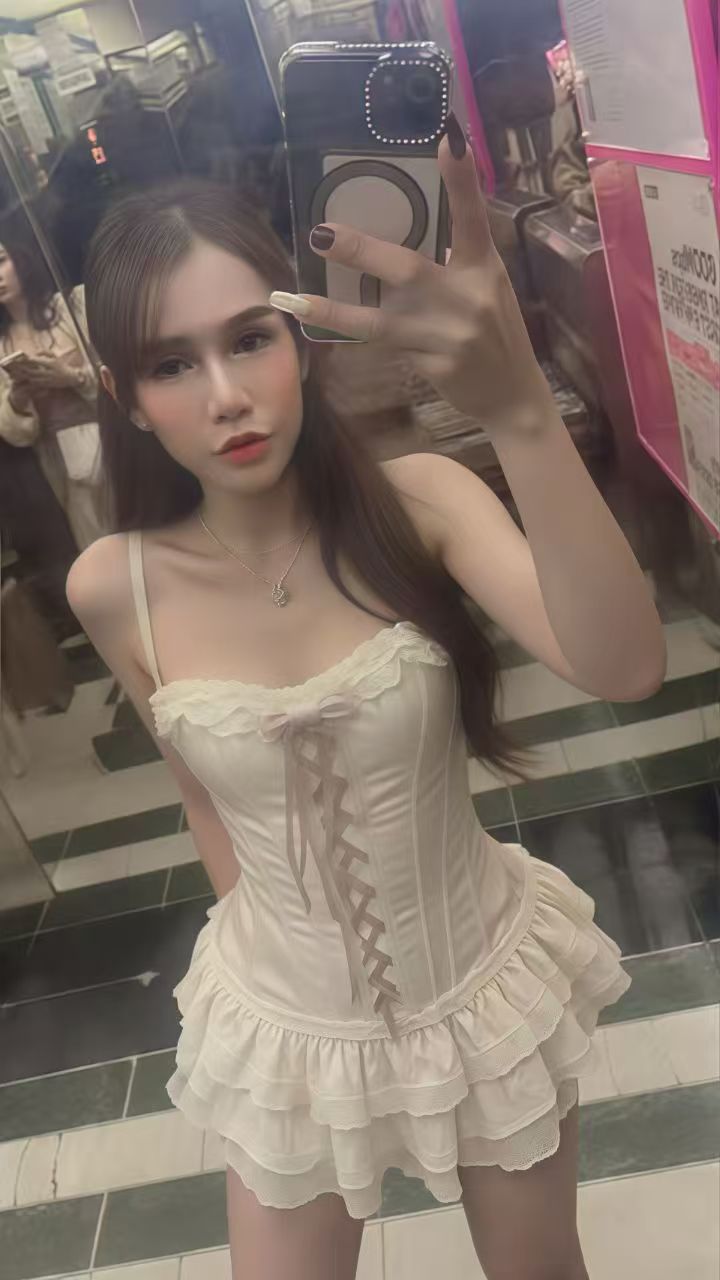Escort Gallery Image