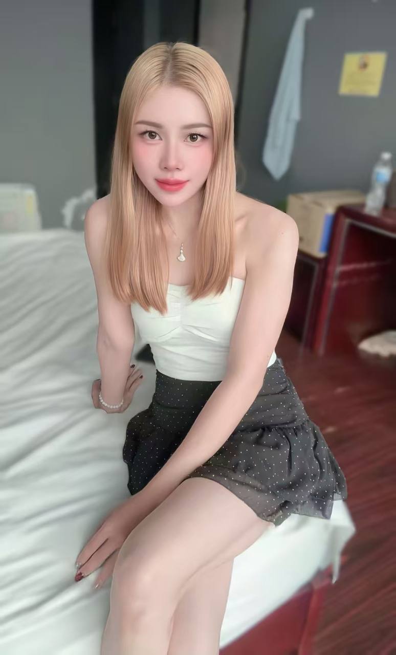 Escort Gallery Image
