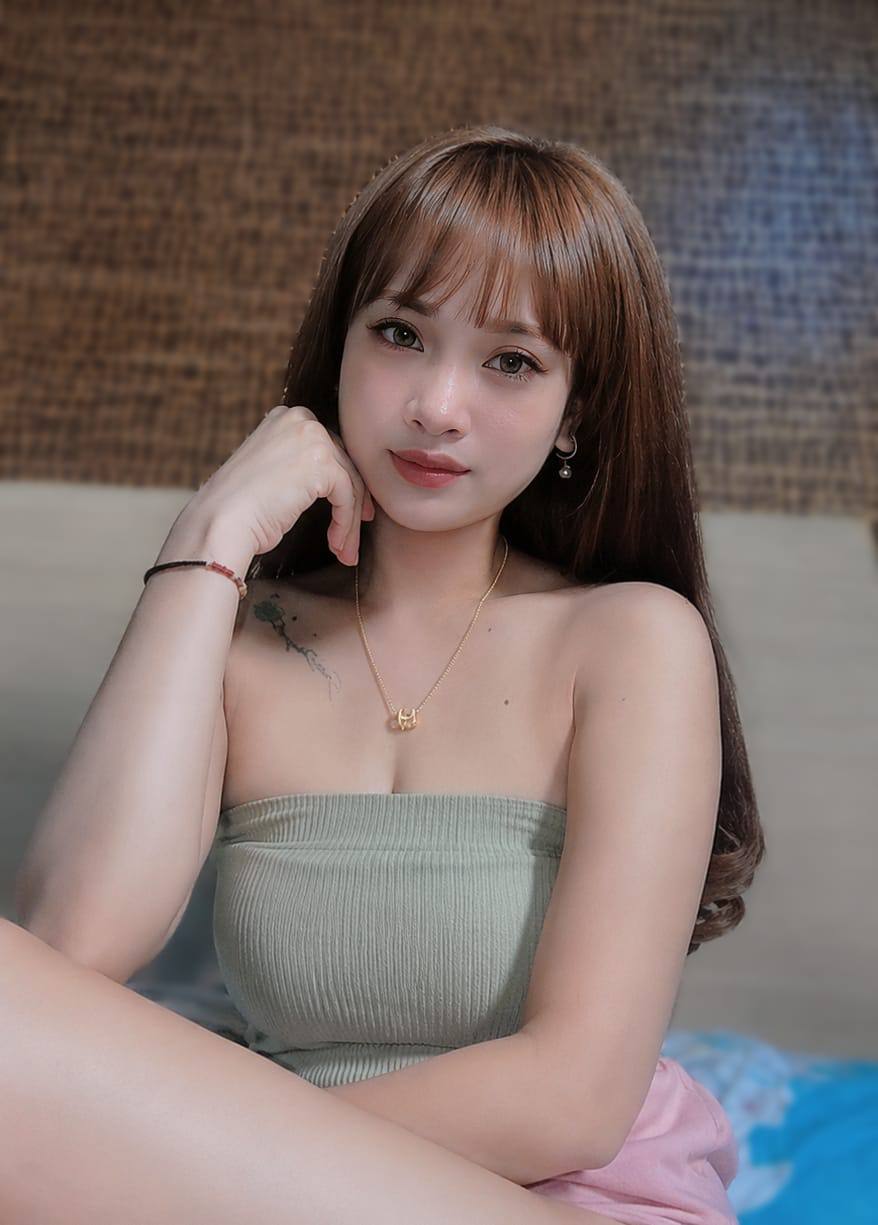 Escort Gallery Image