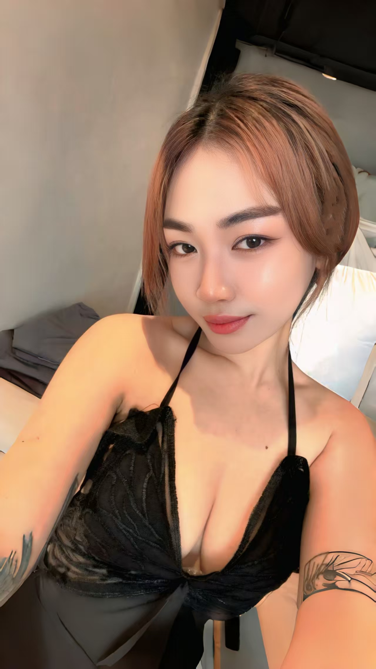 Escort Gallery Image